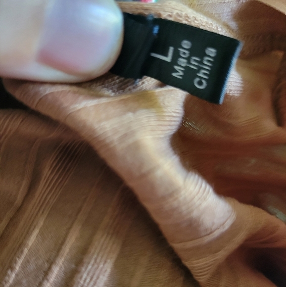 NWT Doe & Rae Women's Tan Criss-cross Back Long Sleeve Top Size Large - Picture 4 of 6